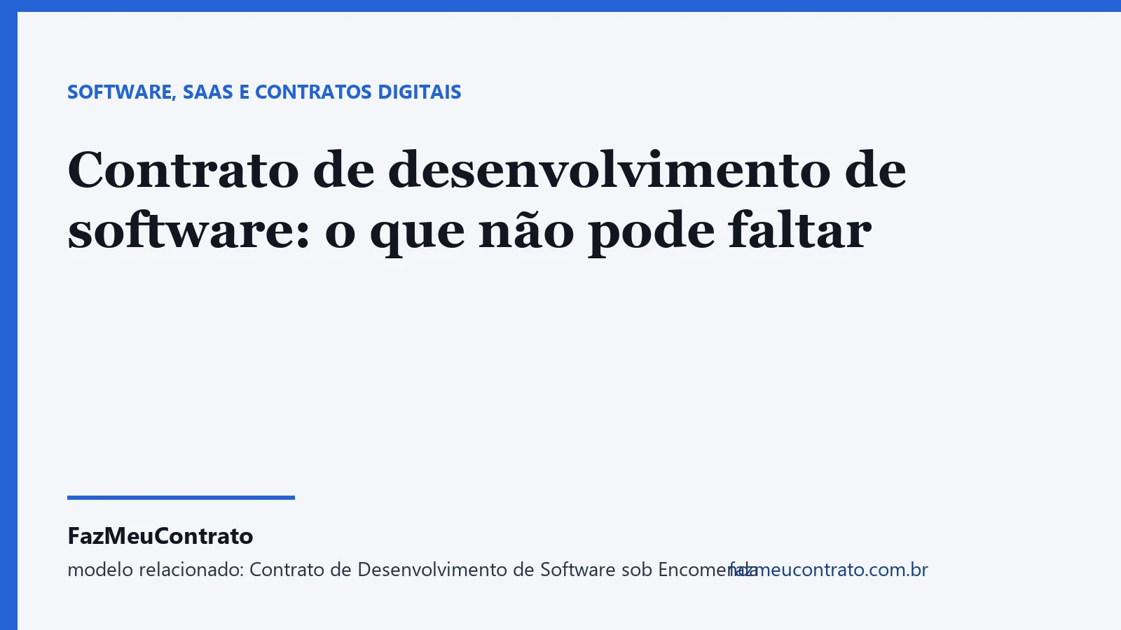Tela de computador com código e contrato de desenvolvimento ao lado